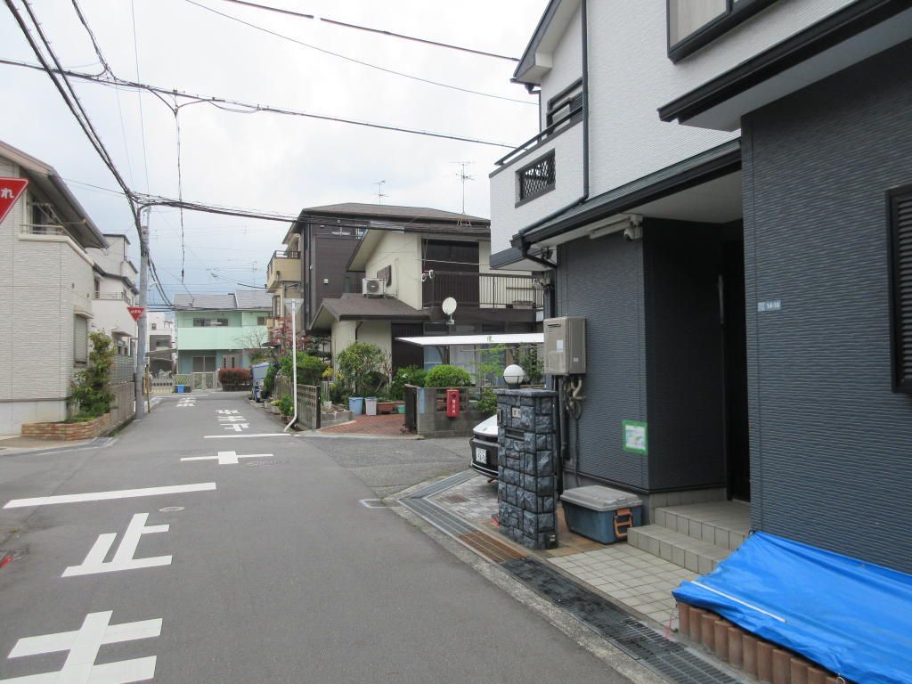 4DK Detached House for Sale in Matsubara, Osaka - 82.59 sqm - Thumbnail 2