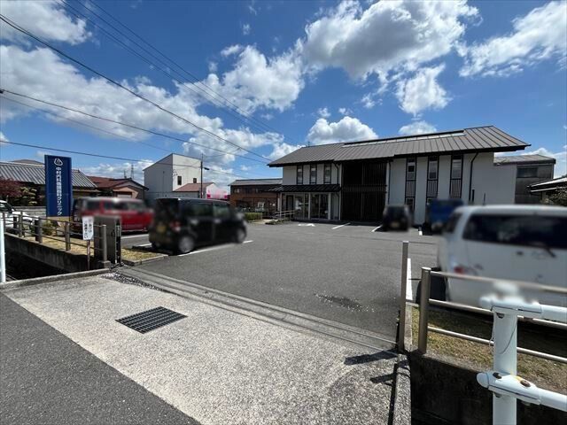 Renovated 3LDK House Near Tomida Station, Yokkaichi - Thumbnail 2