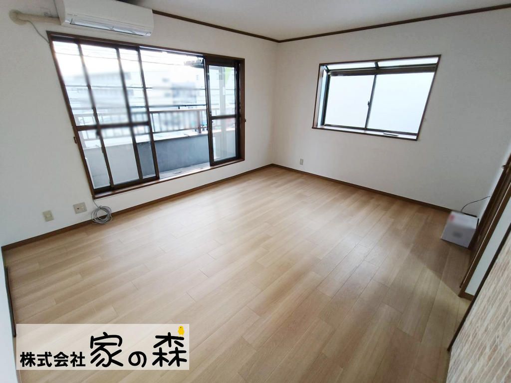 5LDK Detached House for Sale in Fujiidera, Osaka - Thumbnail 2