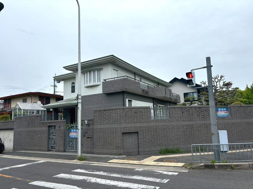5LDK Corner Lot House for Sale in Sakai, Osaka - Thumbnail 3