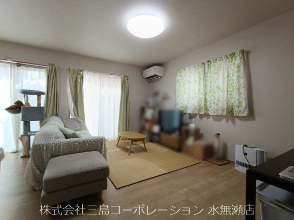 Modern 3LDK House in Shimamoto, Osaka | 2023 Build - Thumbnail 2