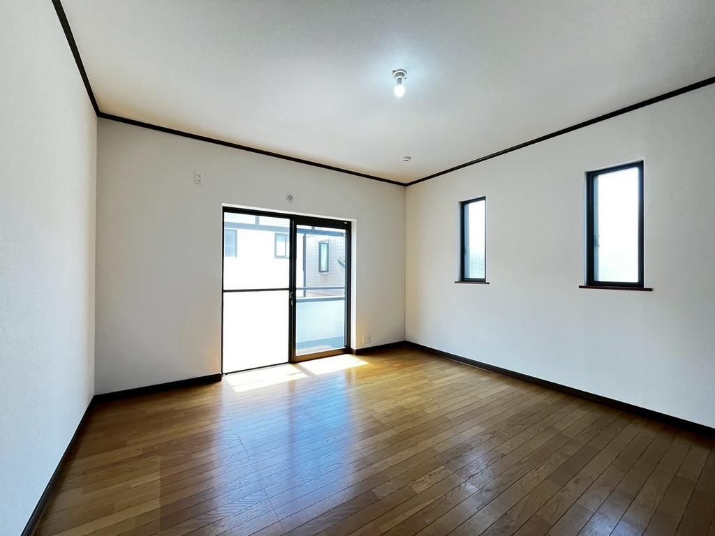 Renovated 5SLDK Detached House in Izumi, Osaka | Near Izumi-Chuo Station - Thumbnail 3