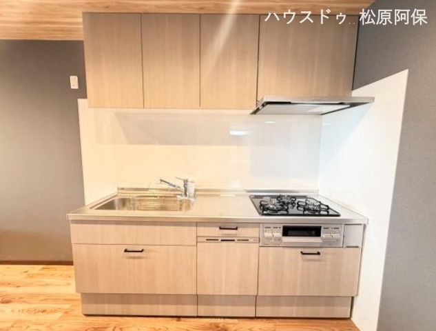 Renovated 3LDK House for Sale in Sakai Mihara Ward, Osaka - Thumbnail 3