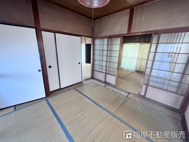 3K Wooden House for Sale in Oyodo-cho, Nara with 190.9 sqm Land - Thumbnail 4