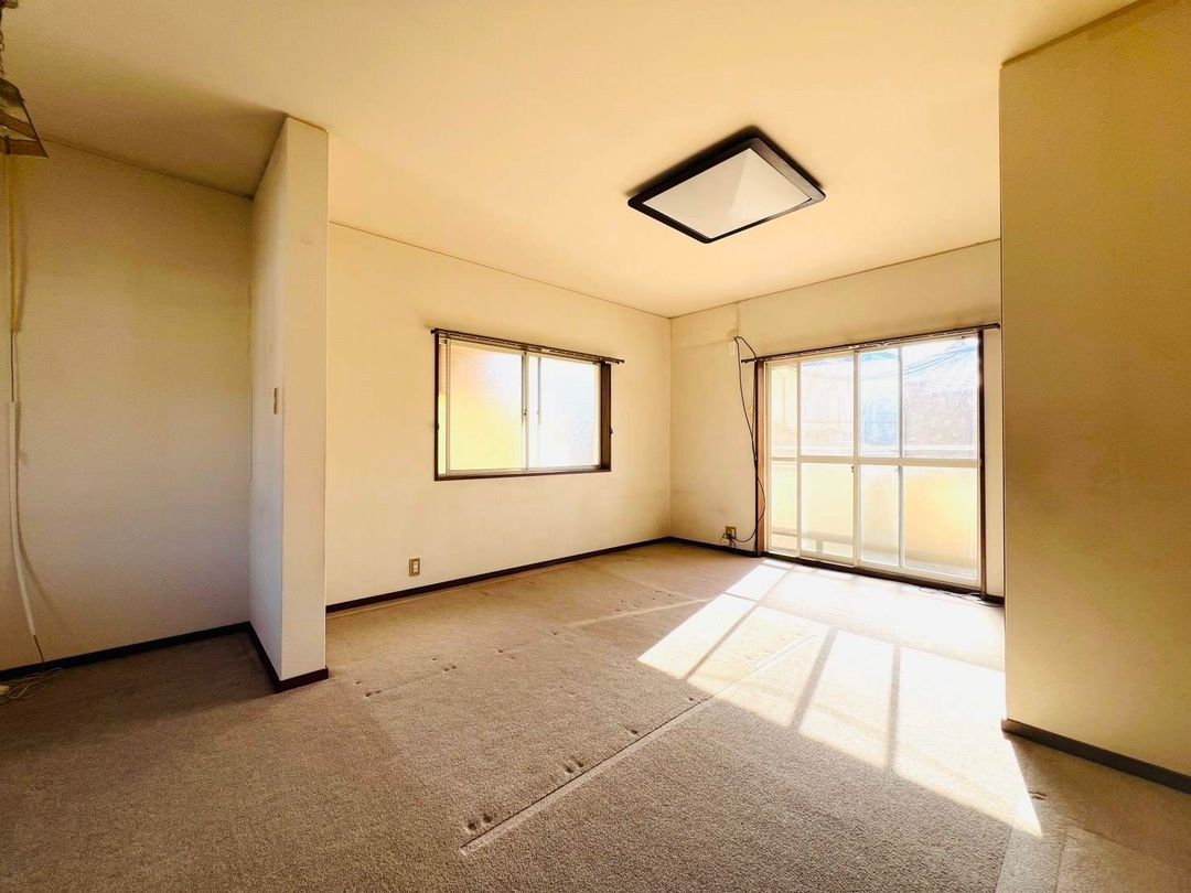 Spacious 4LDK House with Large Garden in Kobe Kita-ku - Thumbnail 3