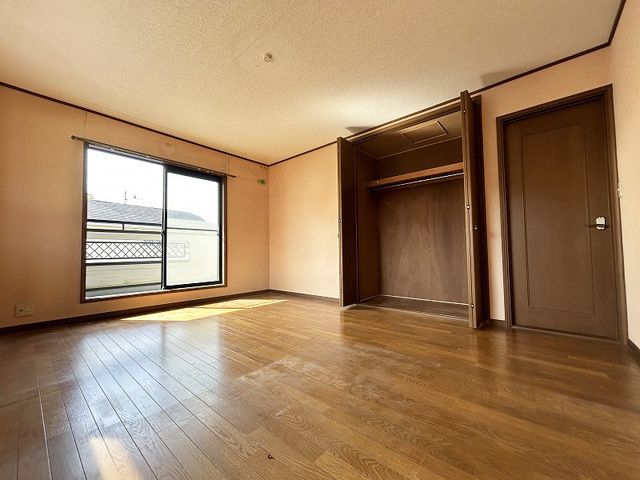 4SLDK House for Sale in Hirakata, Osaka - 121.5m2 - Thumbnail 2