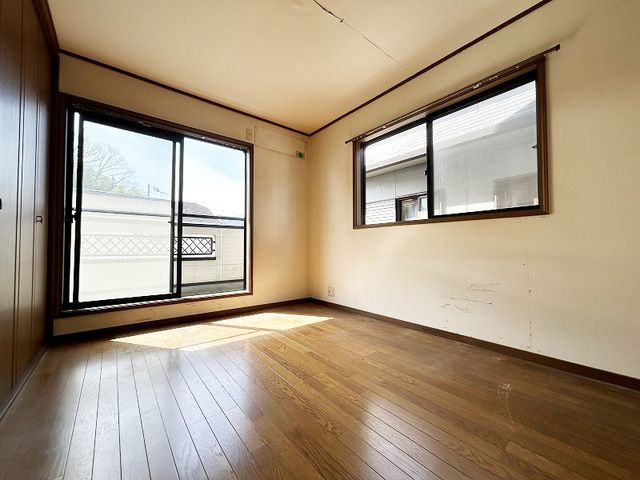 4SLDK House for Sale in Hirakata, Osaka - 121.5m2 - Thumbnail 4