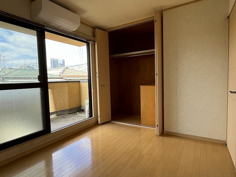 4LDK Steel-Frame House Near Shinfukae Station, Osaka - Thumbnail 2