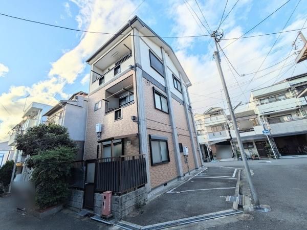 3LDK Two-Generation House for Sale in Higashi-Nakahama, Osaka - Thumbnail 2