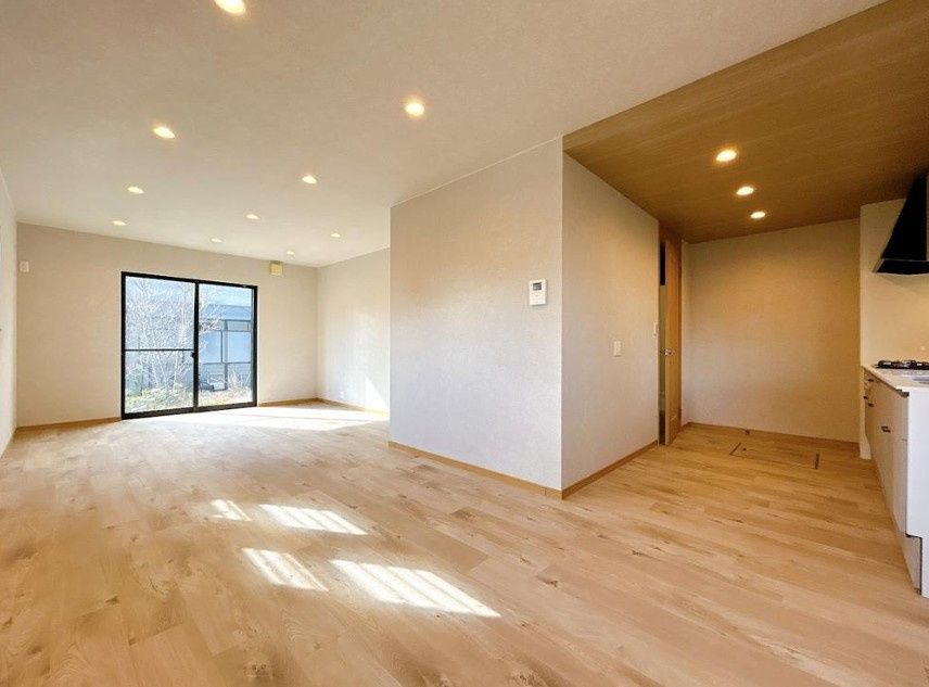 Renovated 5LDK House in Kashiba, Nara - 132.9 sqm - Thumbnail 2