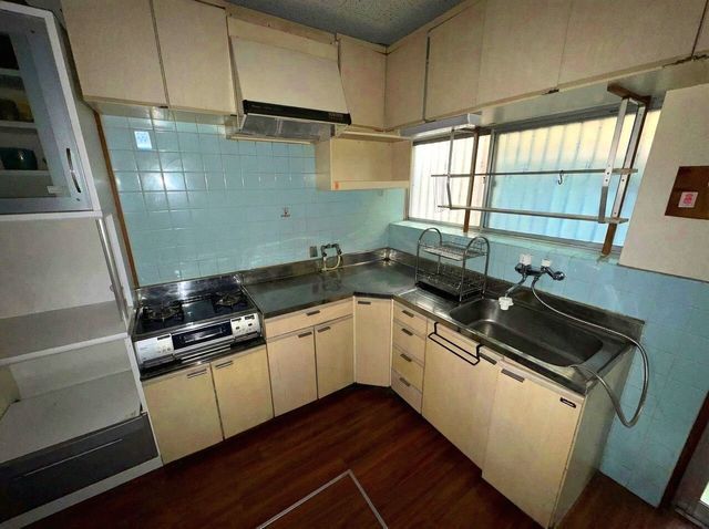 3DK Detached House for Sale in Hirakata, Osaka - 450万円 - Thumbnail 2