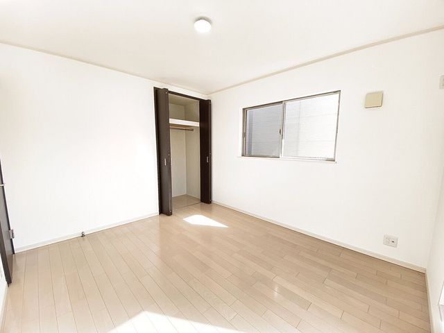 4LDK Detached House for Sale near Dekijima Station, Osaka - Thumbnail 4