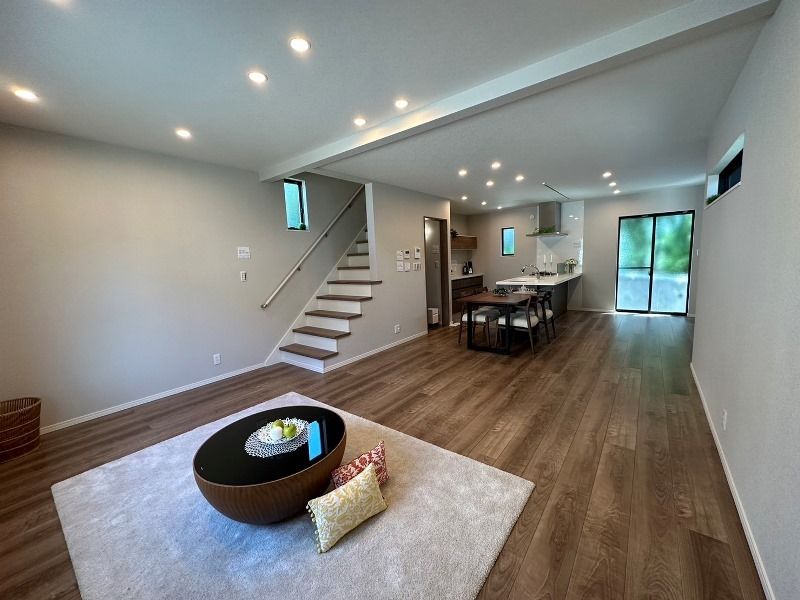 Model House for Sale in Toyonaka, Osaka - 4LDK, 2-Story, 2024 Build - Thumbnail 3