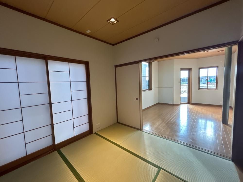Renovated 4SLDK House in Kanazawa with Parking for 3 Cars - Thumbnail 4