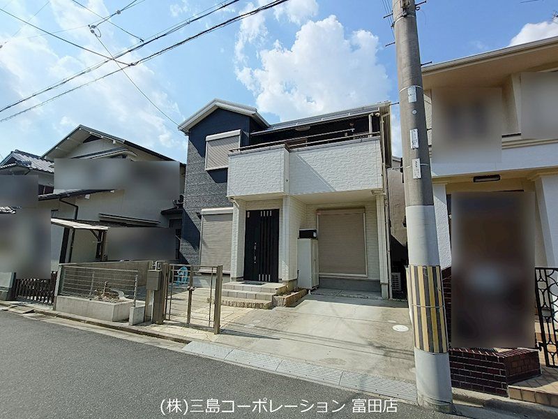 4LDK Detached House for Sale in Takatsuki, Osaka - Thumbnail 2