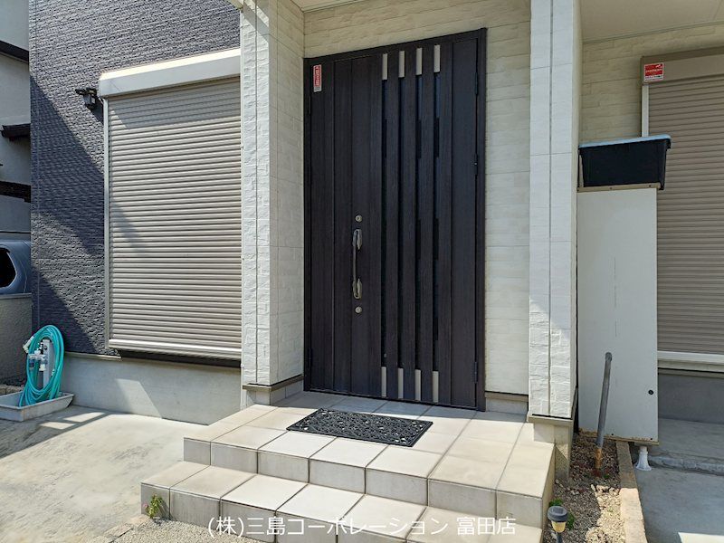 4LDK Detached House for Sale in Takatsuki, Osaka - Thumbnail 3