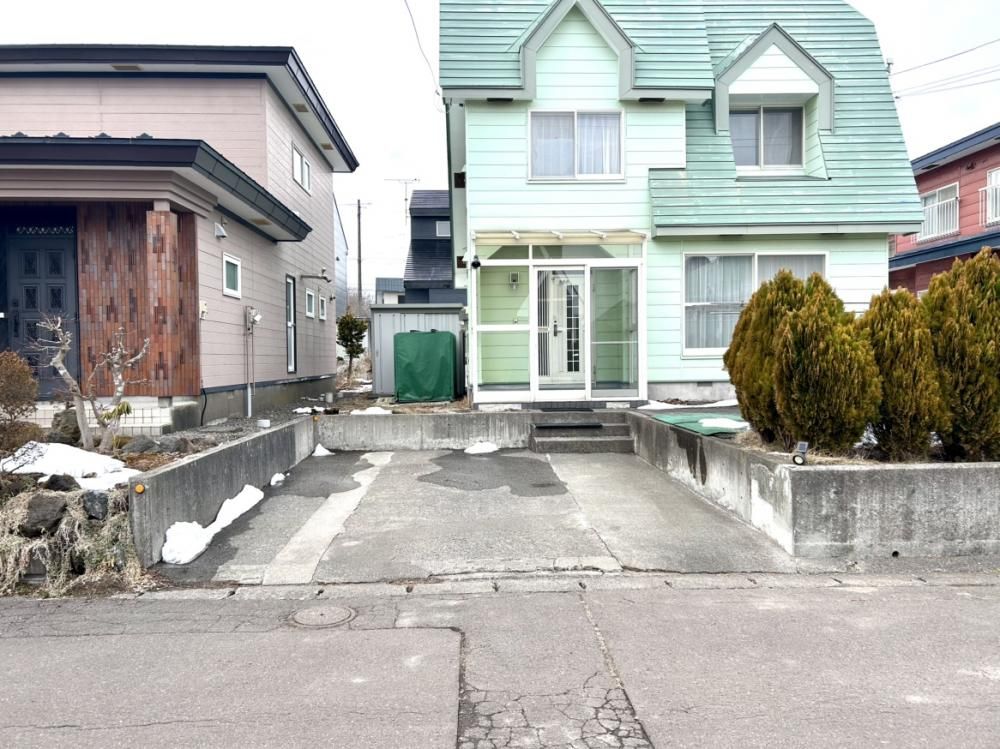 3SLDK Detached House for Sale in Noboribetsu, Hokkaido - Thumbnail 2