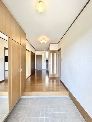 7LDK House for Sale in Matsubara City, Osaka - Thumbnail 4