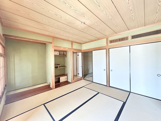 7LDK House for Sale in Matsubara City, Osaka - Thumbnail 3