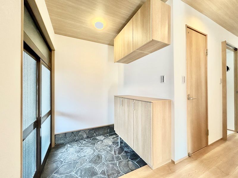 Renovated 4LDK House Near Takada Motoyama Station in Tsu - Thumbnail 2