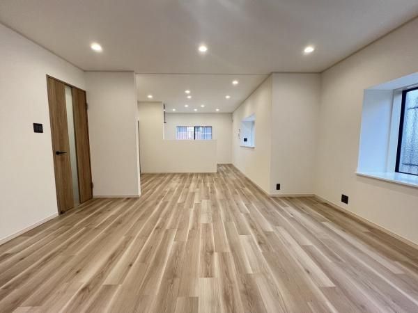 5LDK Detached House for Sale in Tsutsujigaoka, Kobe - Thumbnail 4
