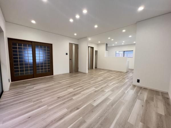 5LDK Detached House for Sale in Tsutsujigaoka, Kobe - Thumbnail 3