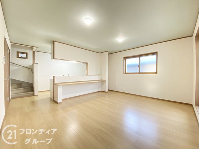 New 3SLDK House for Sale in Kadoma, Osaka - 112 sqm - Thumbnail 2