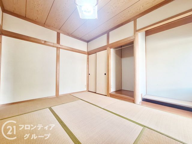 3LDK House for Sale in Kitahirono Minami-machi, Himeji - Thumbnail 2