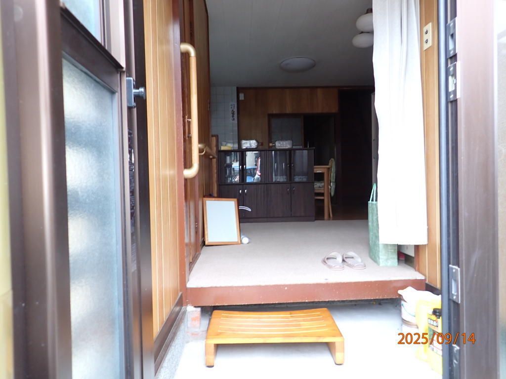 5DK House for Sale in Fushimi-ku, Kyoto - 69m² with Parking - Thumbnail 2