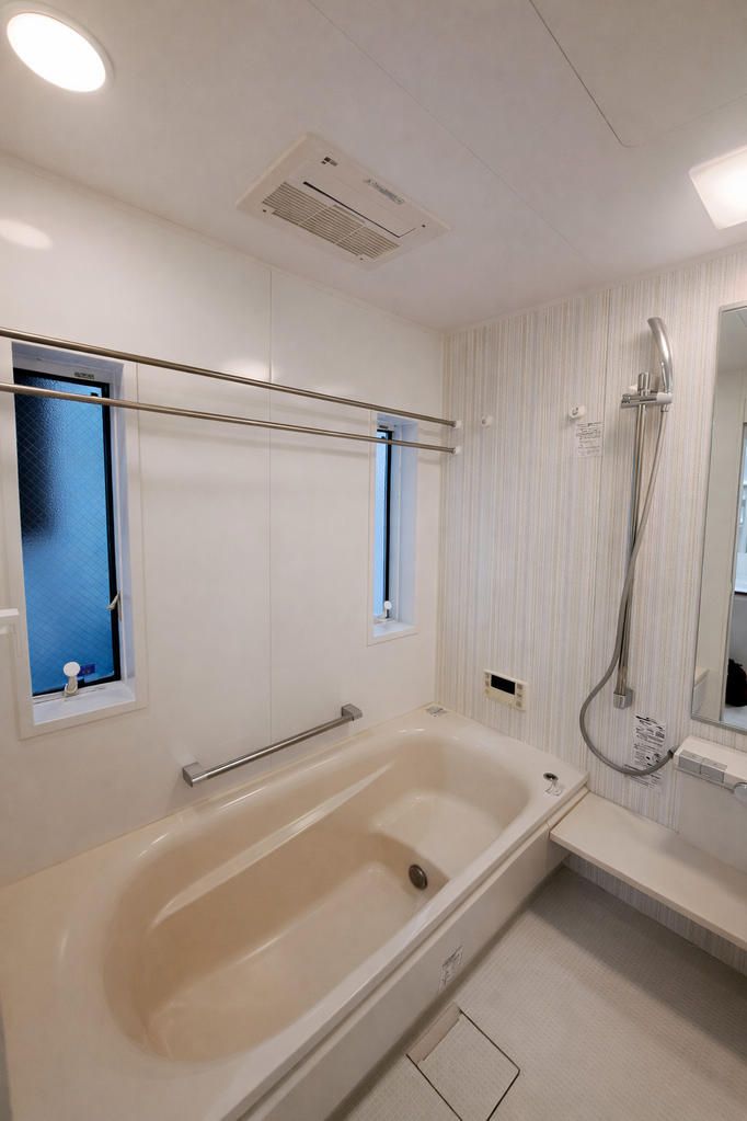 Modern 3SLDK House for Sale in Tennoji, Osaka - Built 2016 - Thumbnail 4