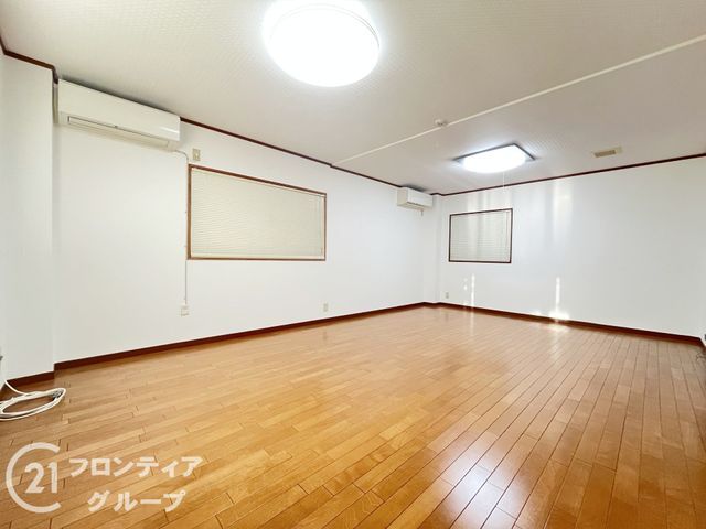 4SLDK Family Home for Sale in Higashiosaka, Osaka - Thumbnail 3