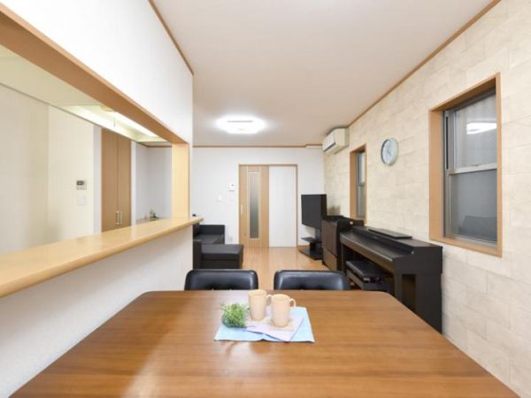 Modern 3LDK+S House for Sale in Kadoma, Osaka - Near Station - Thumbnail 3