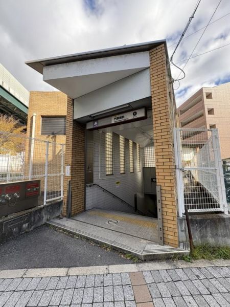 Modern 3LDK+S House for Sale in Kadoma, Osaka - Near Station - Thumbnail 2