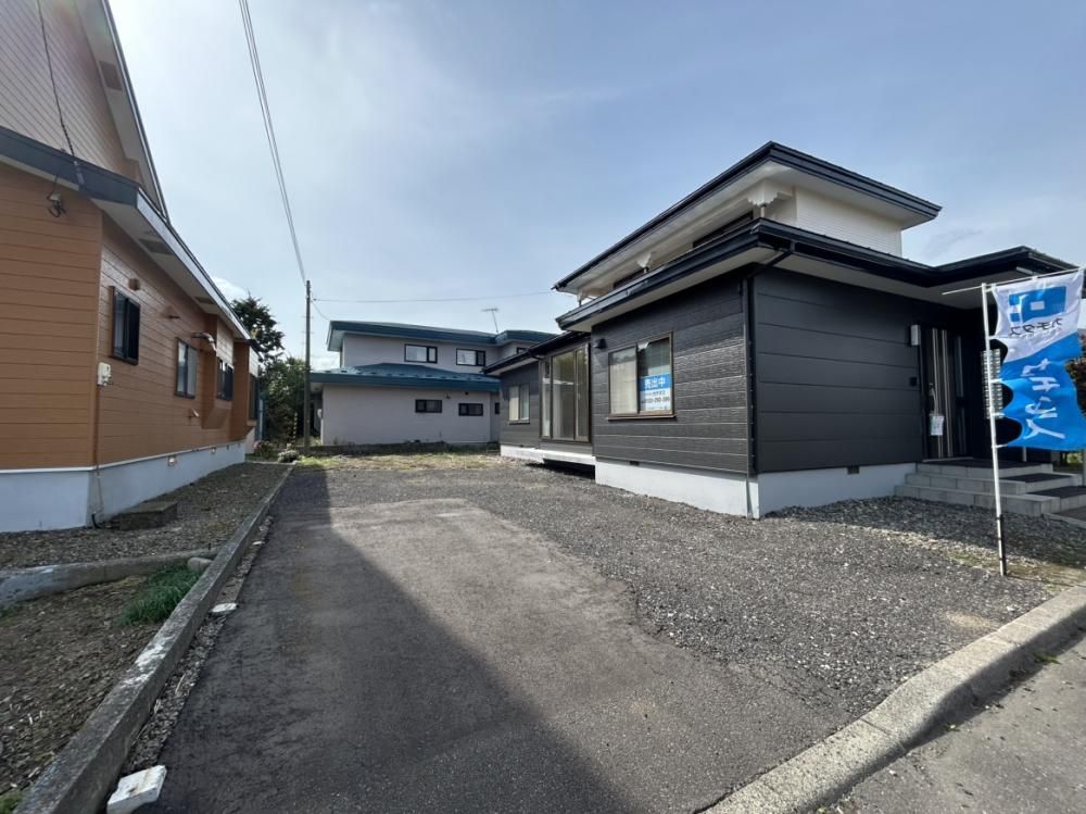 Renovated 4LDK House with Large Land in Noboribetsu, Hokkaido - Thumbnail 2
