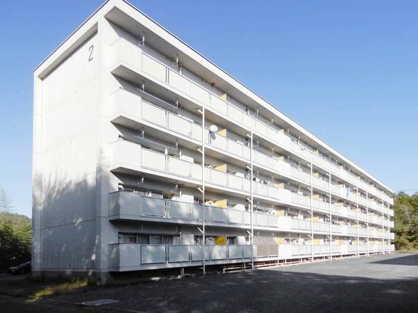 3DK Apartment for Rent in Mimasaka, Okayama - 53m² - Thumbnail 2