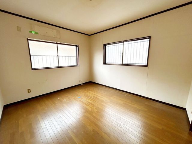 4DK Terraced House for Sale in Taisho Ward, Osaka - Thumbnail 4