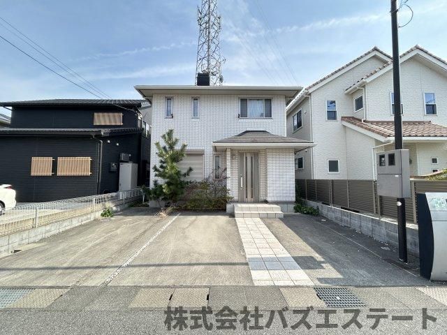 5LDK Detached House for Sale in Himeji, Hyogo | 121.36 sqm - Thumbnail 2