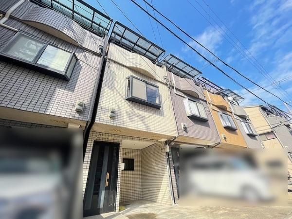 4LDK Wooden House for Sale Near Imazato Station, Osaka - Thumbnail 2