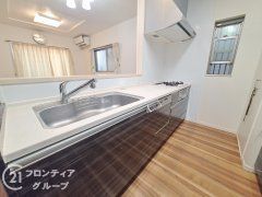 4LDK Detached House with Solar Power in Yao, Osaka - Thumbnail 4
