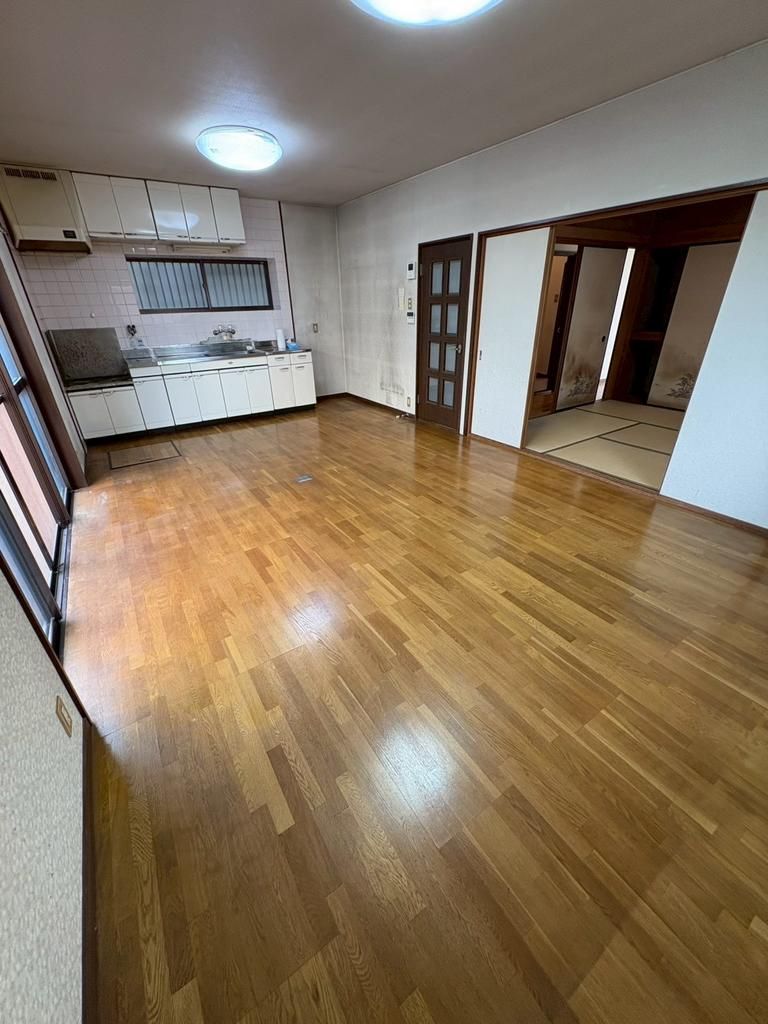 4LDK Used House in Fushimi-ku, Kyoto City - 97.71 sqm - Thumbnail 2