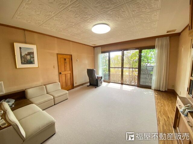 6SLDK Single-Story House on 653m² Land in Himeji - Thumbnail 3