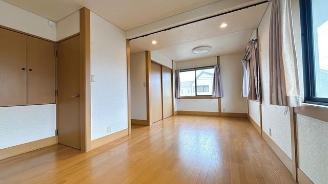 4LDK Detached House for Sale in Ikoma, Nara - 101 sqm - Thumbnail 4