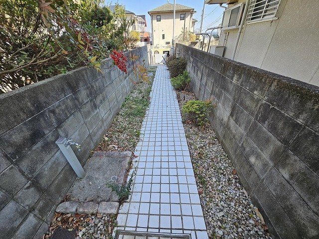 4LDK All-Electric House with Carport in Himeji, Hyogo - Thumbnail 2