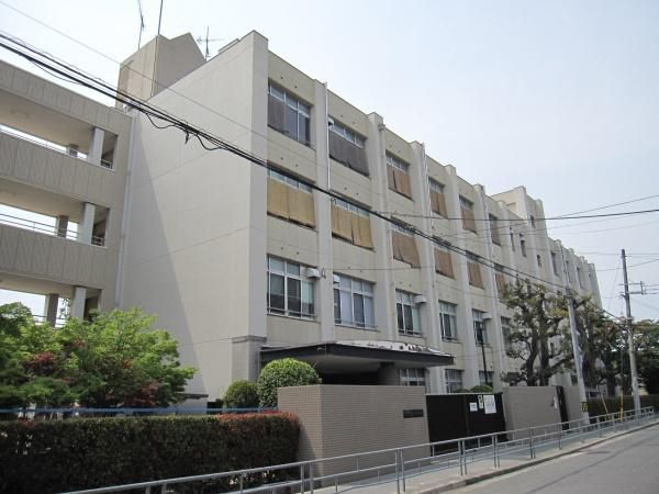 Terrace House for Sale in Osaka Asahi Ward near Moriguchi Station - Thumbnail 3