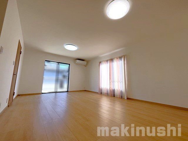 Modern 3LDK House for Sale in Matsubara, Osaka - Thumbnail 3