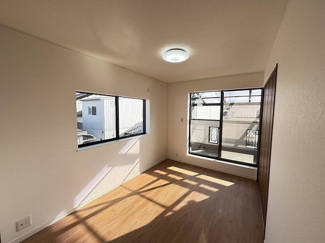 Renovated 4DK House in Muko City, Kyoto Near Two Stations - Thumbnail 2