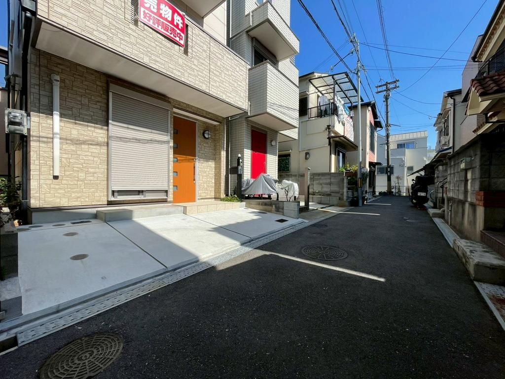 Renovated 3LDK House for Sale Near Oji Koen Station, Kobe - Thumbnail 2