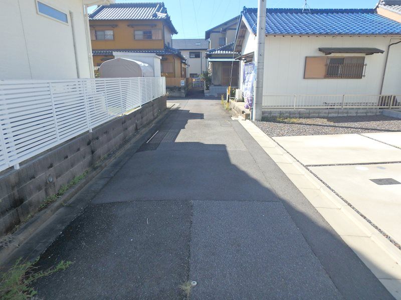 4LDK Detached House for Sale in Suzuka, Mie - 99m2 - Thumbnail 2