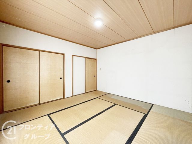 4LDK Detached House for Sale in Uji, Kyoto - 103.5 sqm - Thumbnail 2