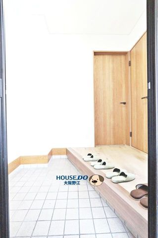 Renovated 3LDK House for Sale in Moriguchi, Osaka - Thumbnail 2